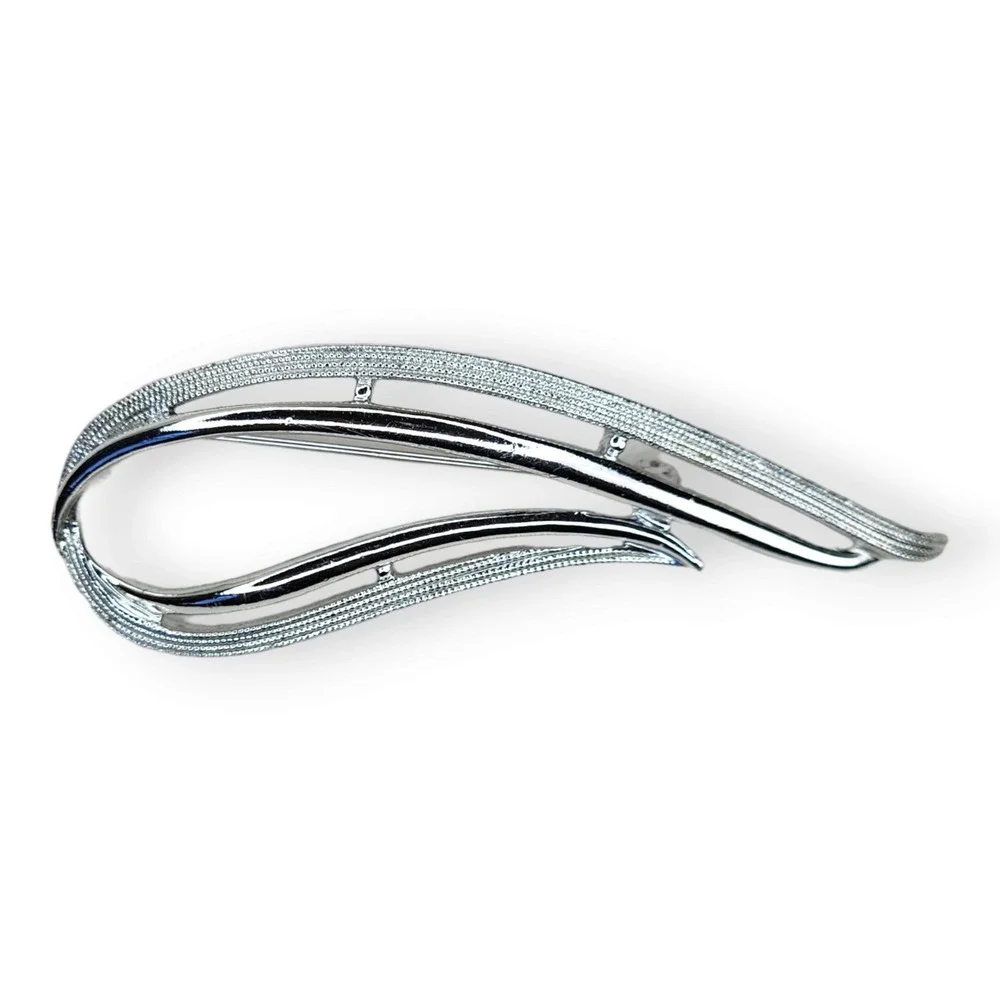 Sarah Coventry Brooch Silver Tone OS Silver Modernist Textured Leaf Pin Vintage